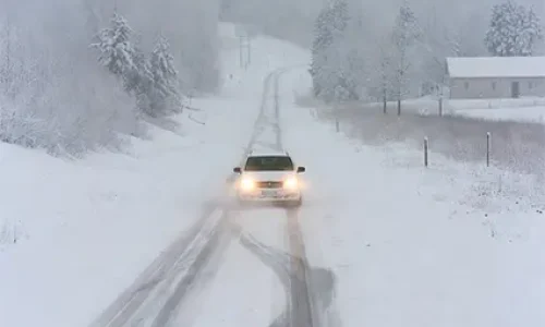 Autorijden in de sneeuw in Eindhoven | Tips van Rijschool Feka